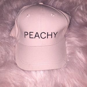 Peachy hat 🍑